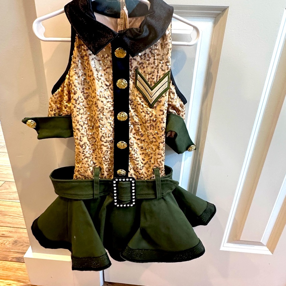 Child small costume. Army theme.